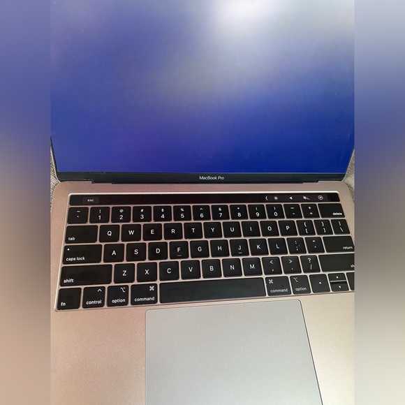 Macbook Pro 13” - Picture 7 of 7